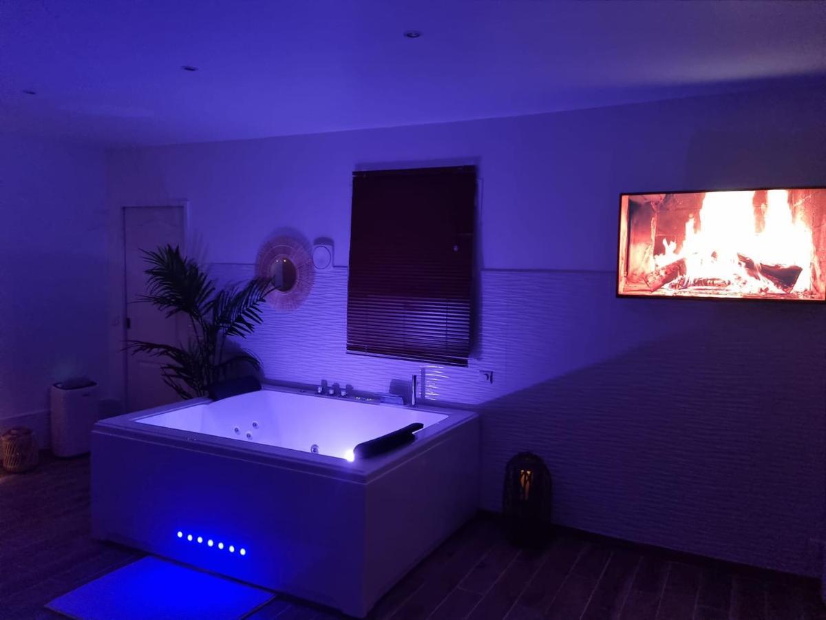 Suite De Charme Avec Jacuzzi Et Jardin Privatif Paris Au Calme Saint-Prix  Exteriör bild