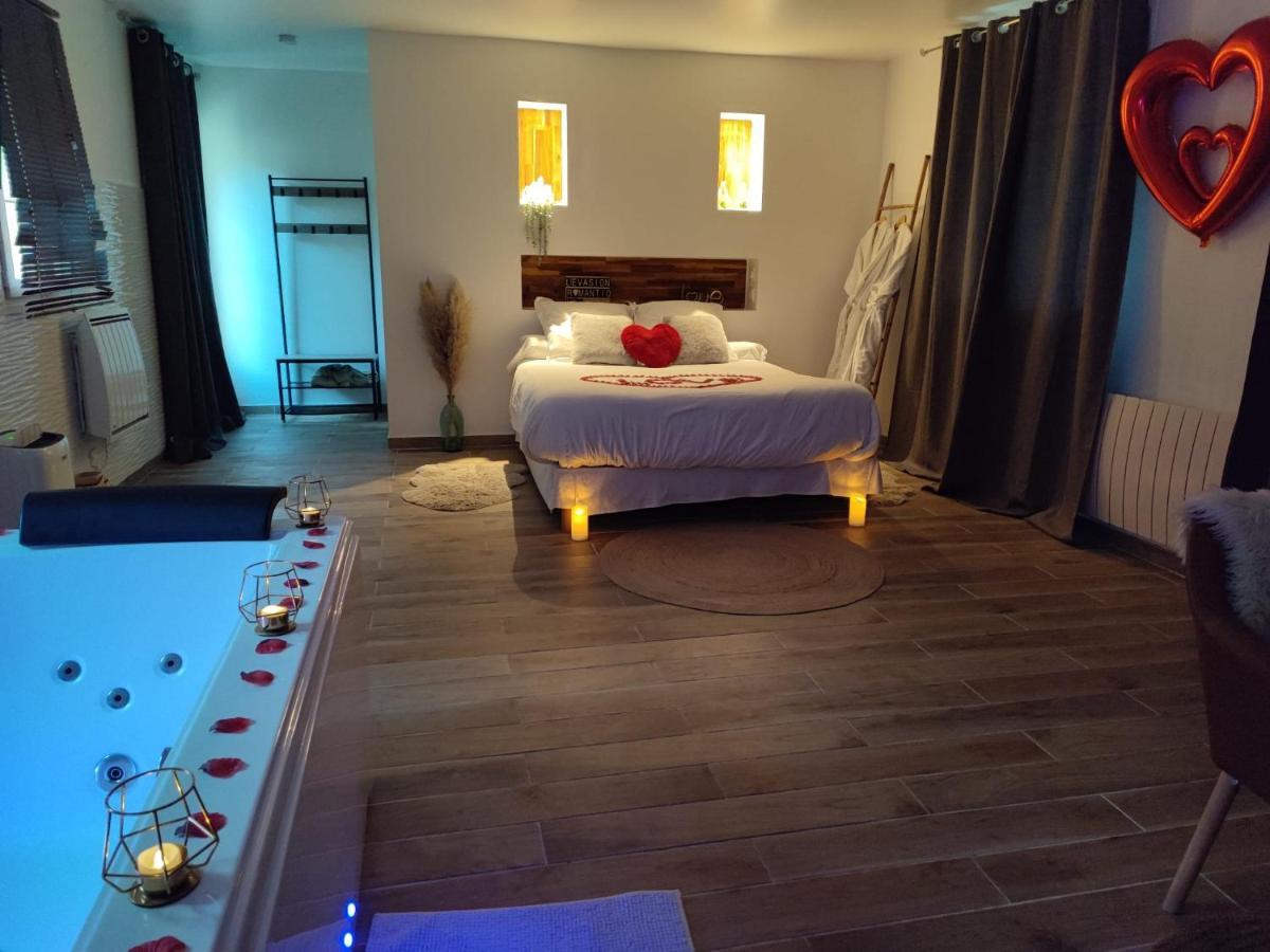 Suite De Charme Avec Jacuzzi Et Jardin Privatif Paris Au Calme Saint-Prix  Exteriör bild