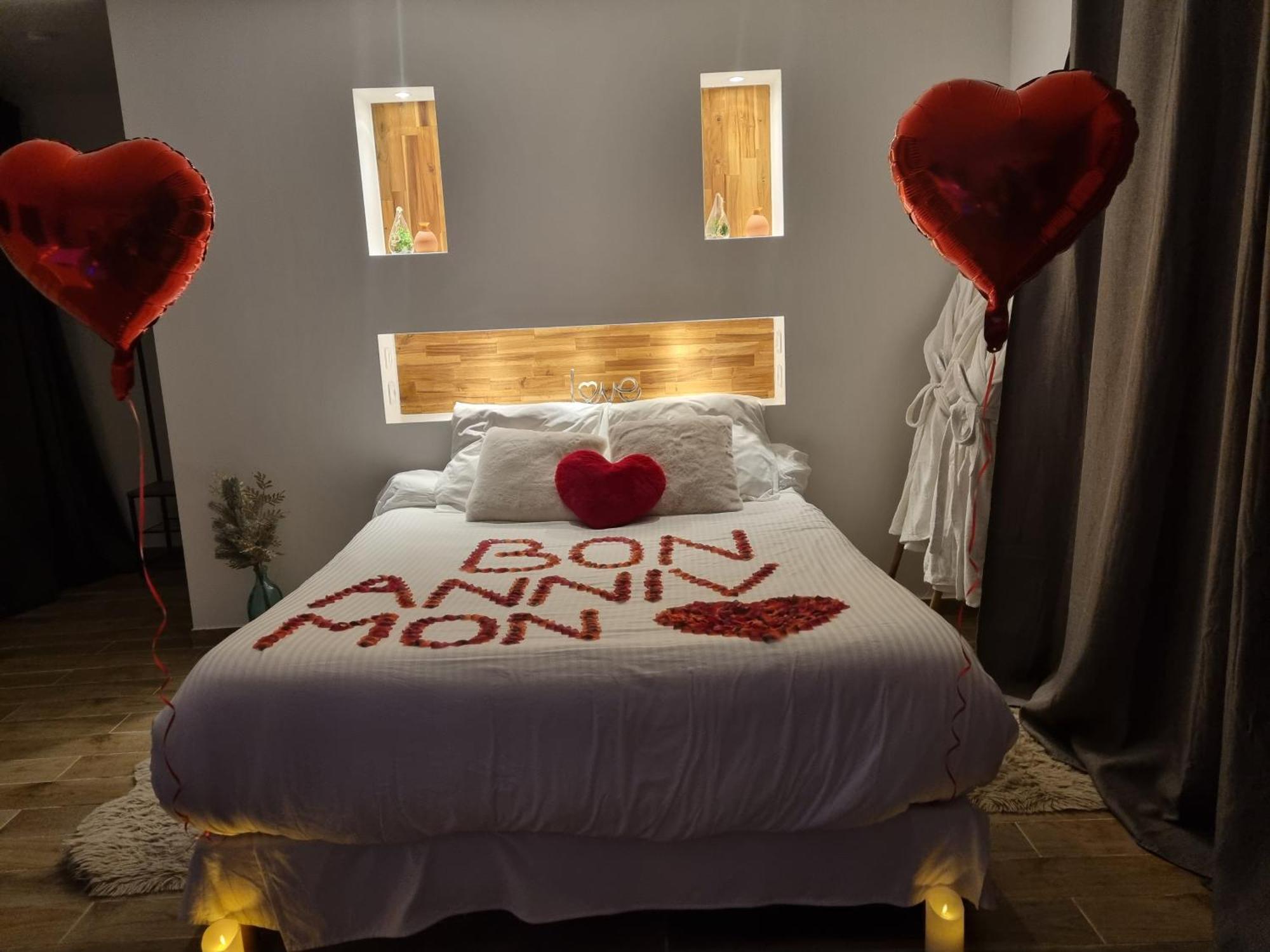 Suite De Charme Avec Jacuzzi Et Jardin Privatif Paris Au Calme Saint-Prix  Exteriör bild