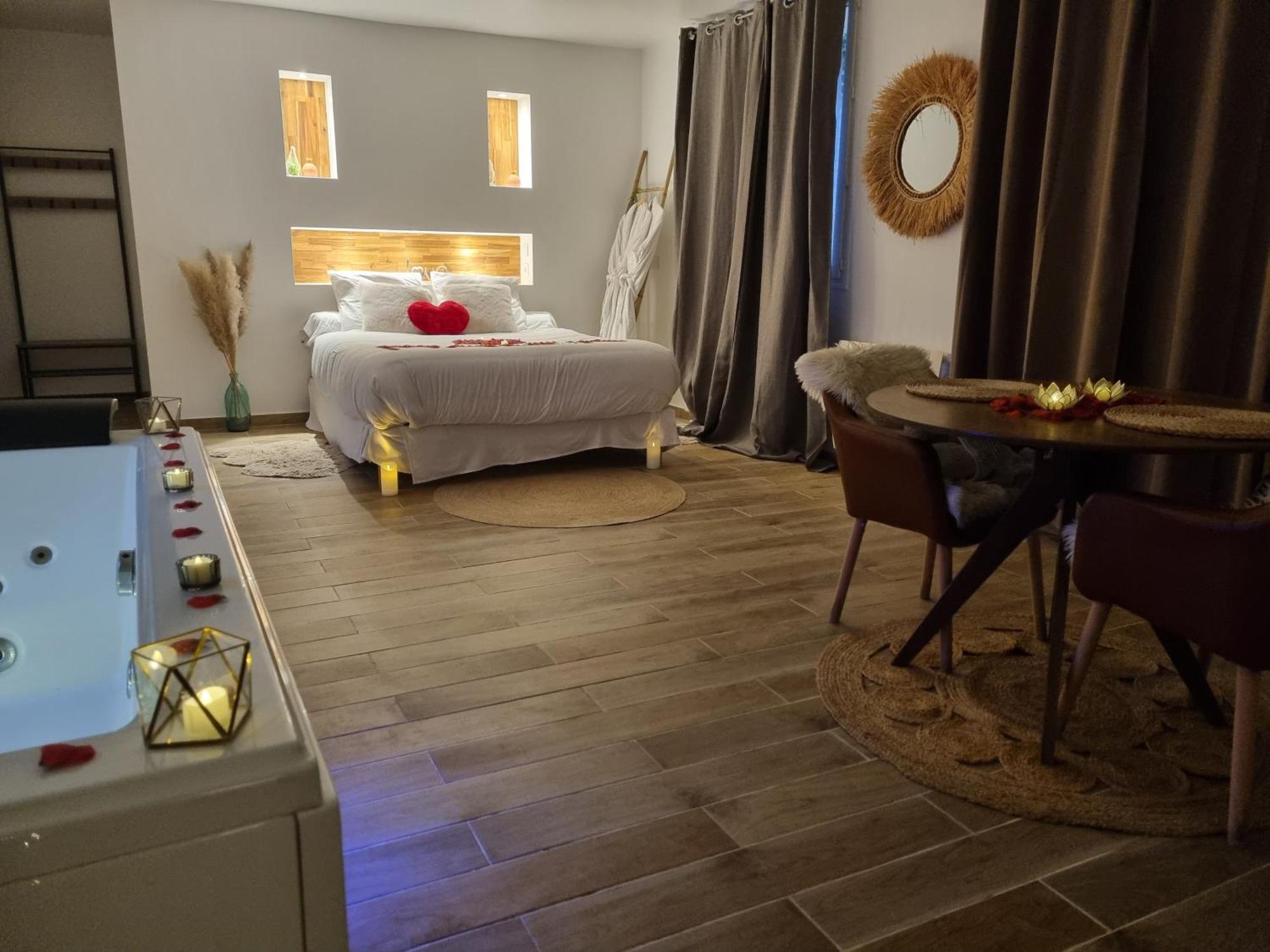 Suite De Charme Avec Jacuzzi Et Jardin Privatif Paris Au Calme Saint-Prix  Exteriör bild