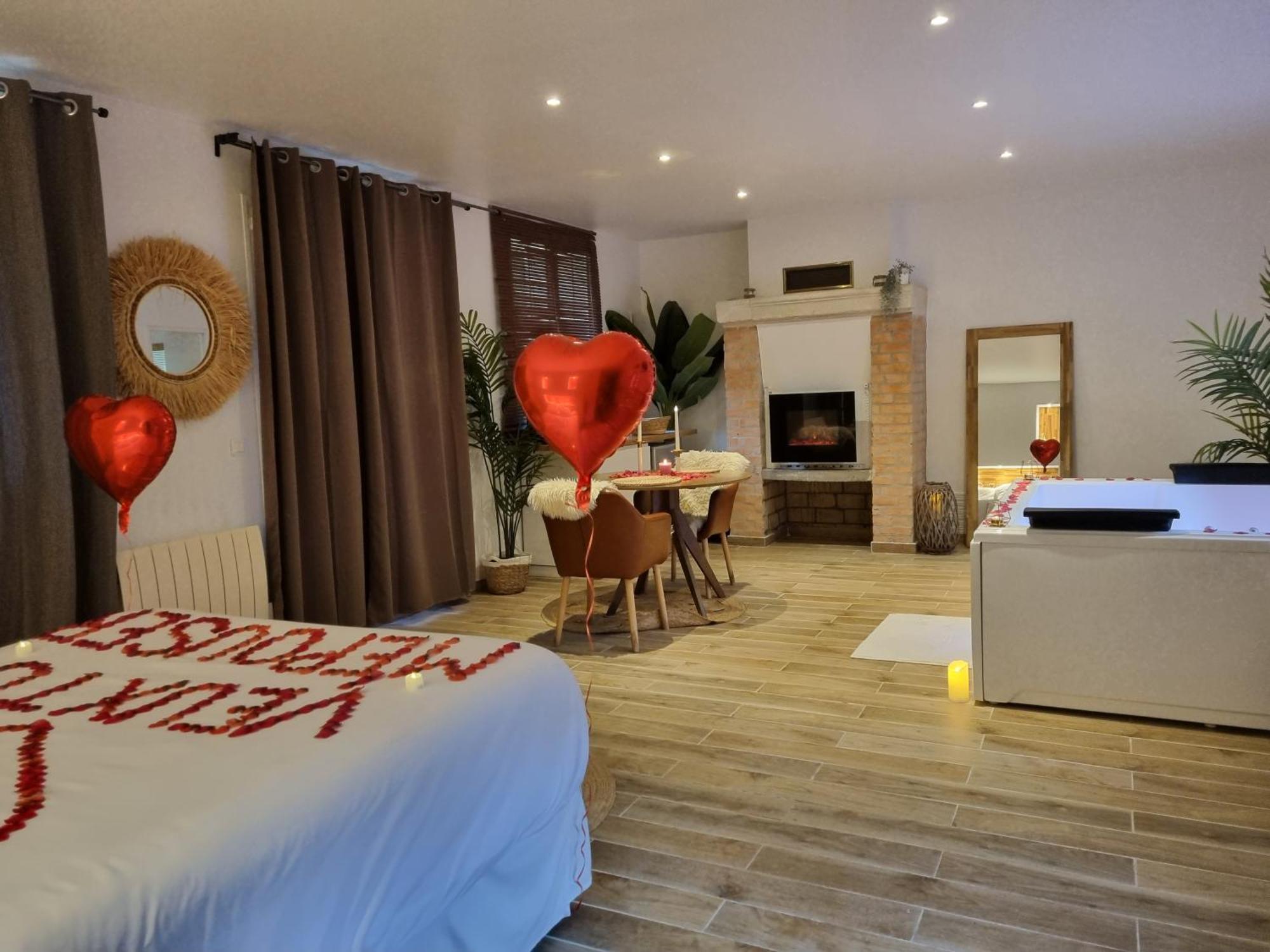 Suite De Charme Avec Jacuzzi Et Jardin Privatif Paris Au Calme Saint-Prix  Exteriör bild