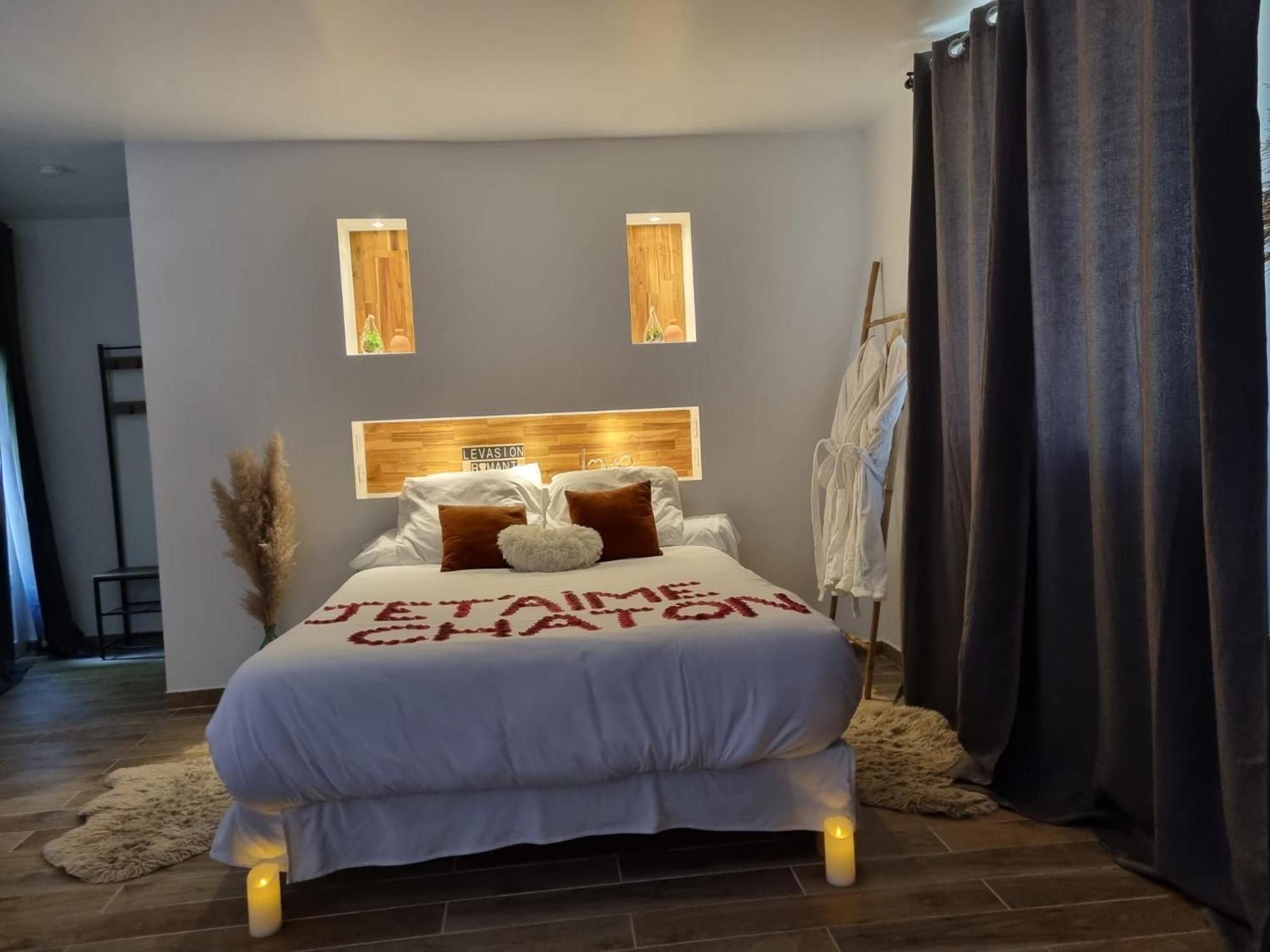 Suite De Charme Avec Jacuzzi Et Jardin Privatif Paris Au Calme Saint-Prix  Exteriör bild