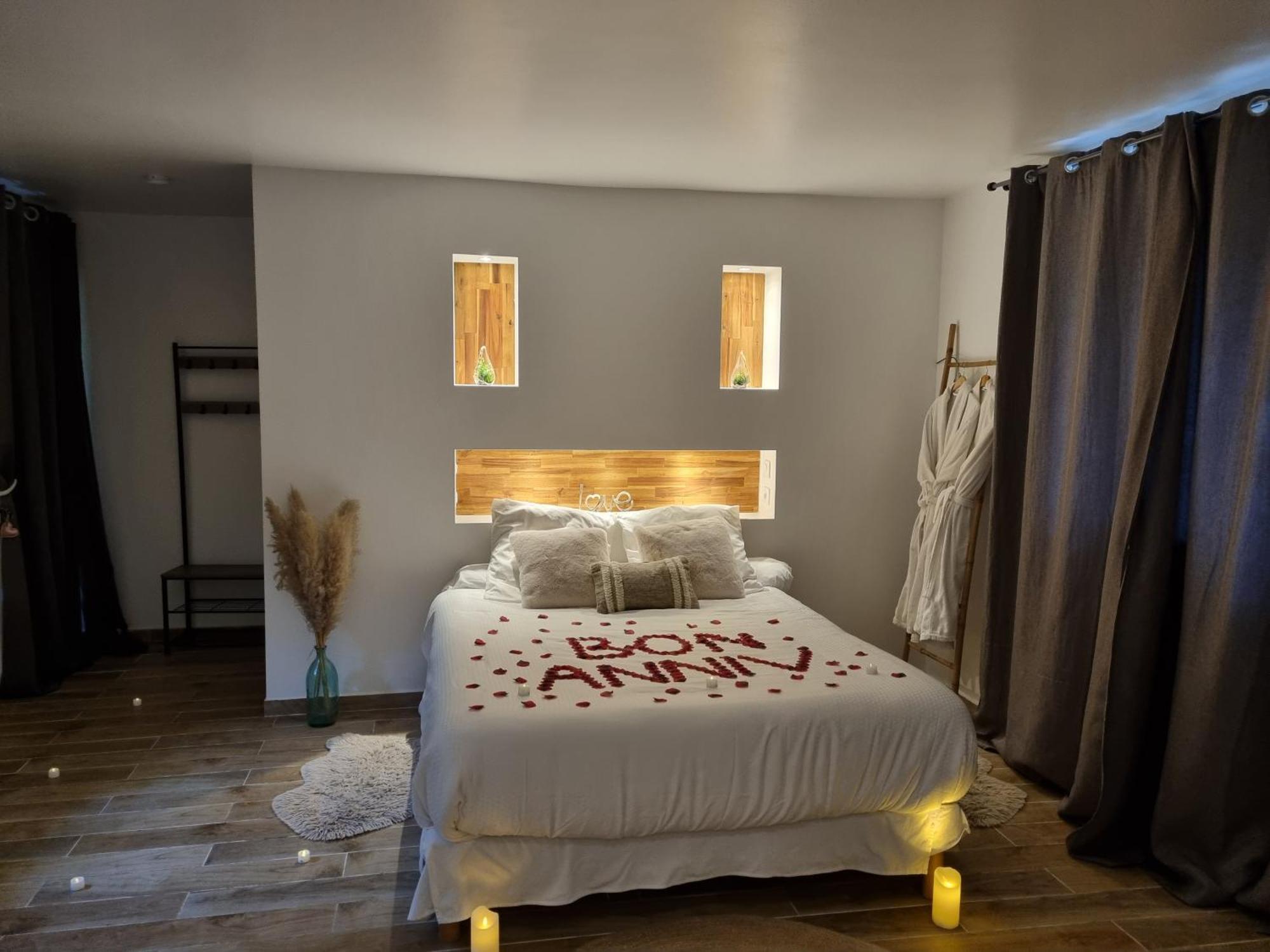 Suite De Charme Avec Jacuzzi Et Jardin Privatif Paris Au Calme Saint-Prix  Exteriör bild