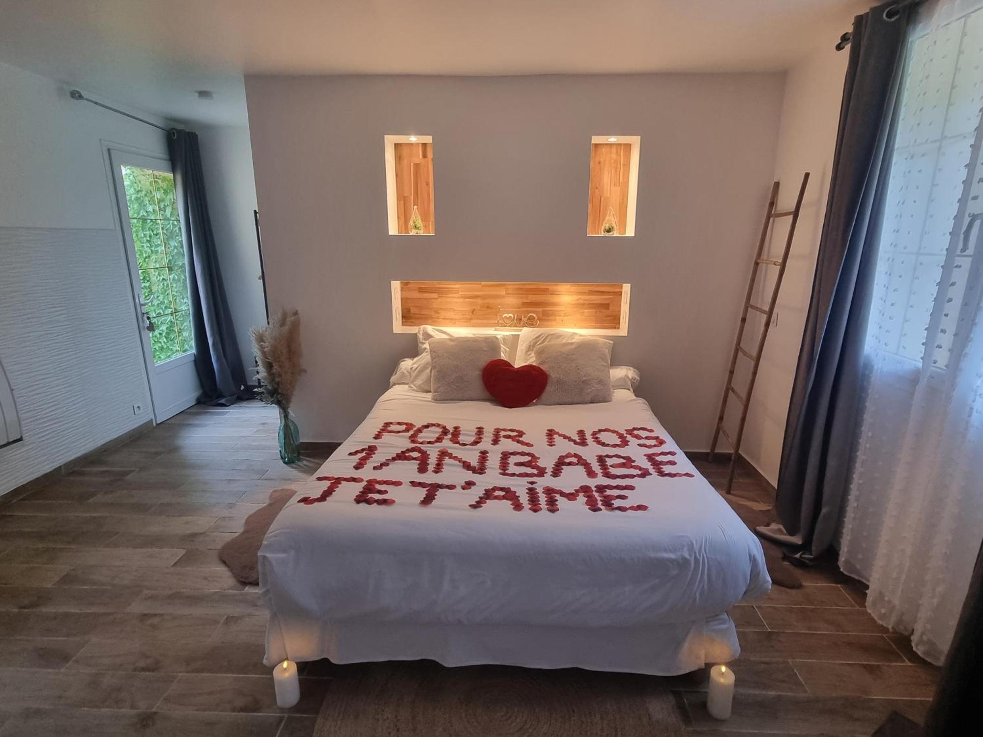 Suite De Charme Avec Jacuzzi Et Jardin Privatif Paris Au Calme Saint-Prix  Exteriör bild